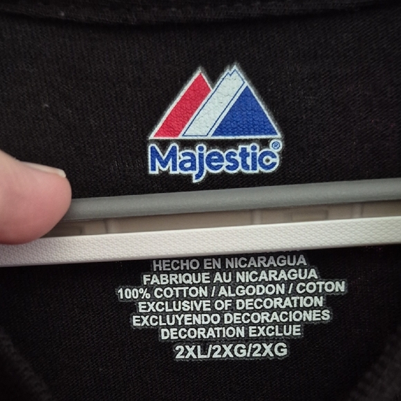 Pittsburgh Pirates Zoltan Majestic Black T-Shirt with Red and Blue Logo - Picture 2 of 5